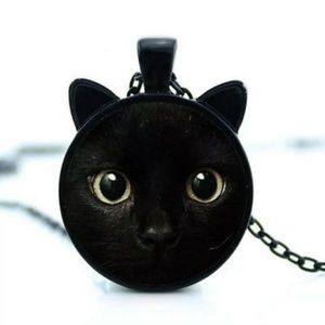 Cat face necklace
